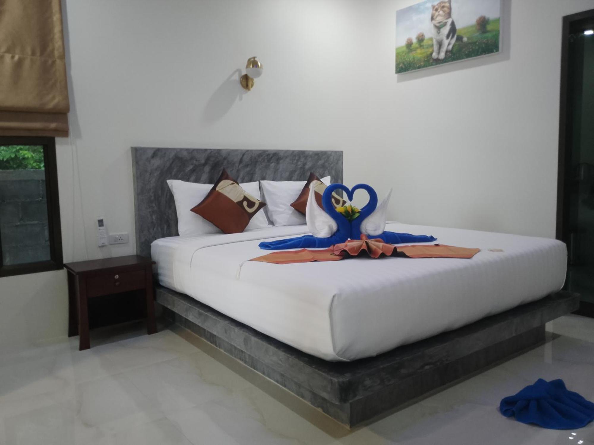 The Sun Long Beach Resort Ко-Ланта Екстер'єр фото